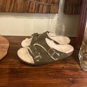 Birkenstock  Women’s  Arizona Shearling Suede  Sandals , Color Green, Size 38
